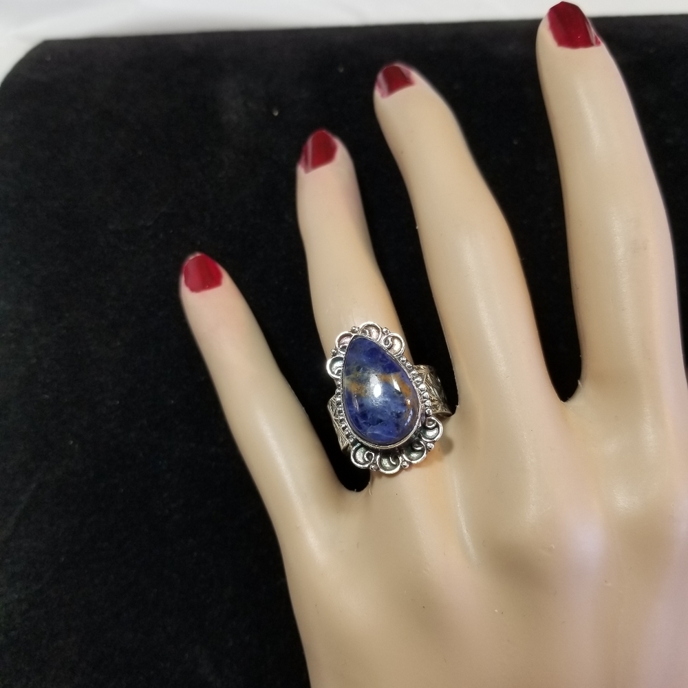 FABULOUS RING NWOT